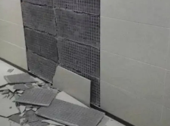 湘桥瓷砖空鼓维修公司分享下湘桥墙砖松动维修的知识